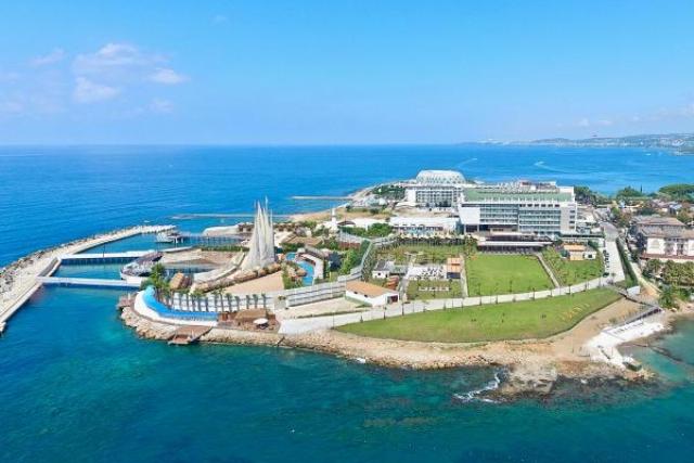 Flughafen Antalya (AYT) - Türkler, Alanya